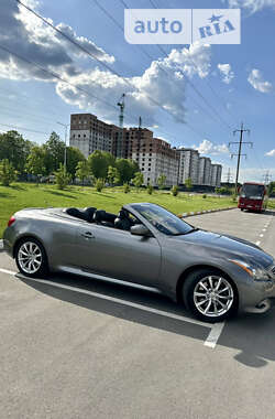Кабріолет Infiniti G37 2012 в Ірпені