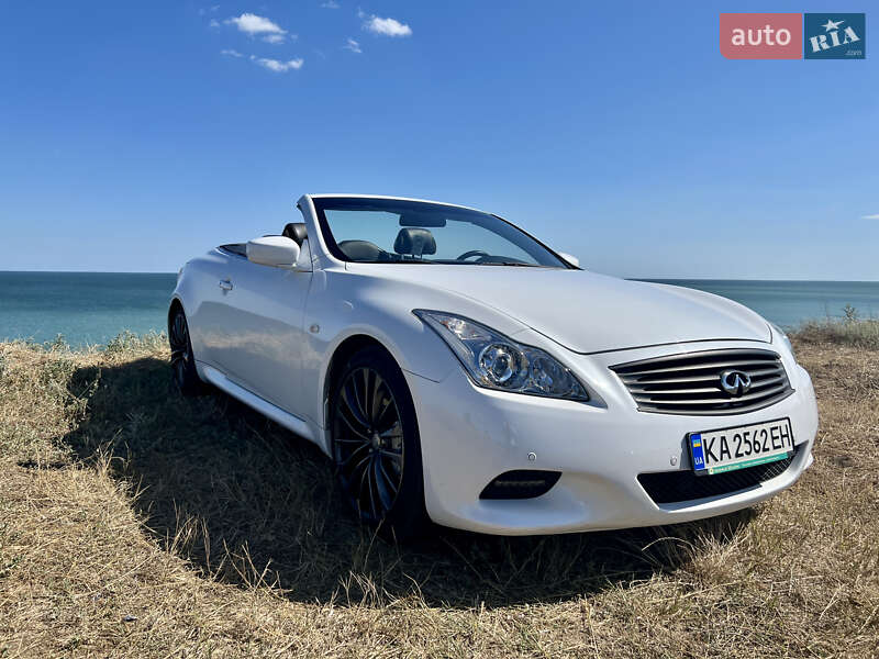 Кабриолет Infiniti G37 2009 в Киеве