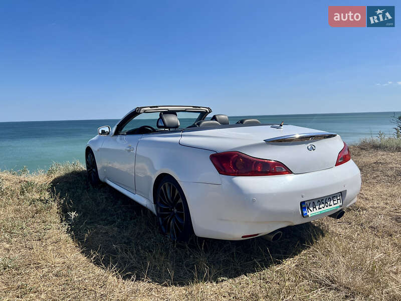 Кабриолет Infiniti G37 2009 в Киеве