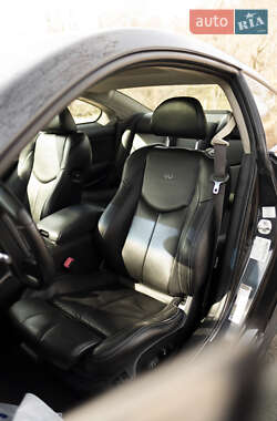 Купе Infiniti G37 2008 в Киеве