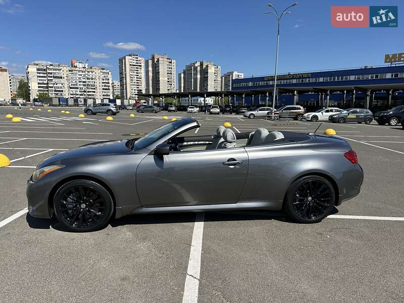 Кабриолет Infiniti G37 2011 в Киеве