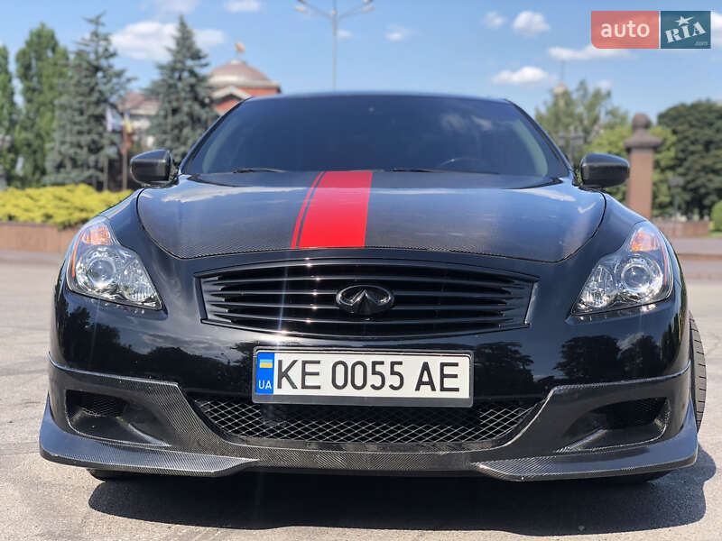Кабріолет Infiniti G37 2013 в Кам'янському