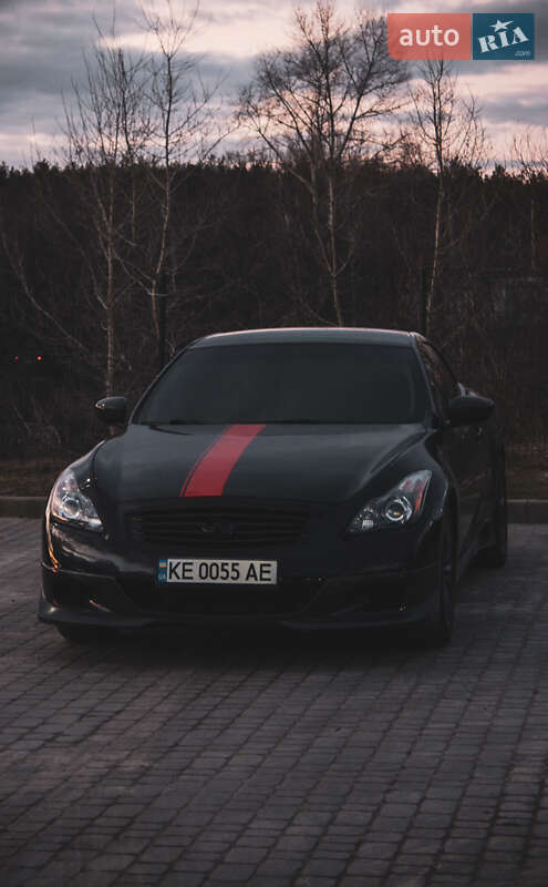 Кабріолет Infiniti G37 2013 в Кам'янському