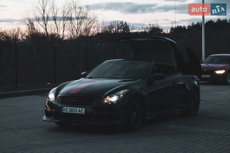Кабріолет Infiniti G37 2013 в Кам'янському
