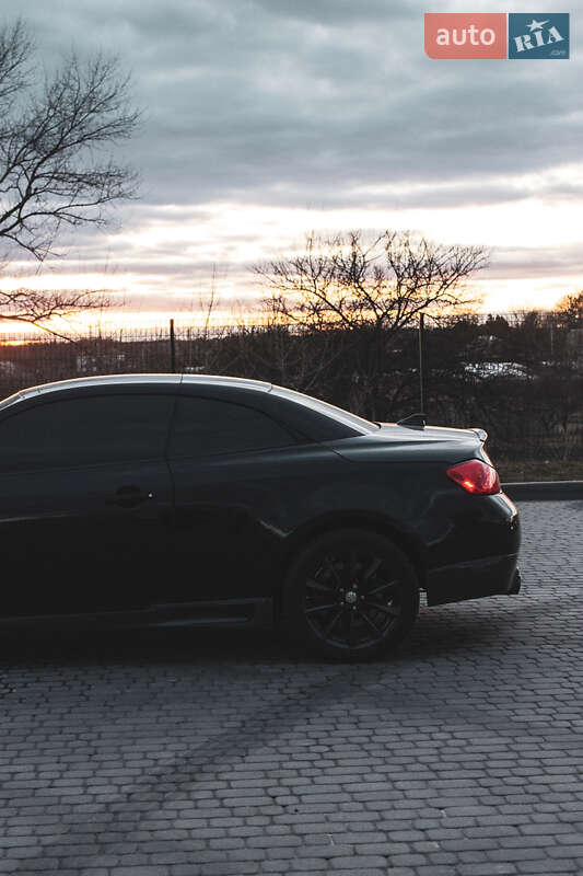 Кабріолет Infiniti G37 2013 в Кам'янському