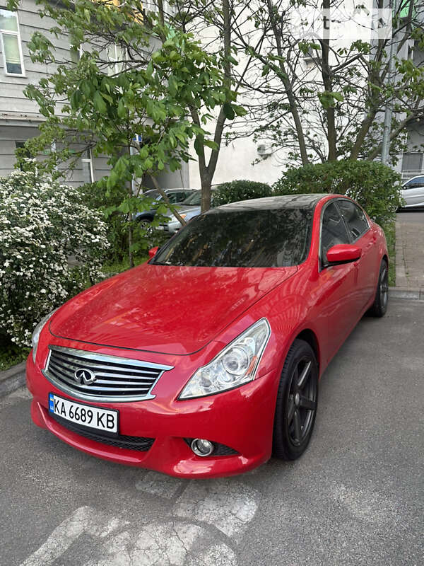 Седан Infiniti G37 2011 в Киеве