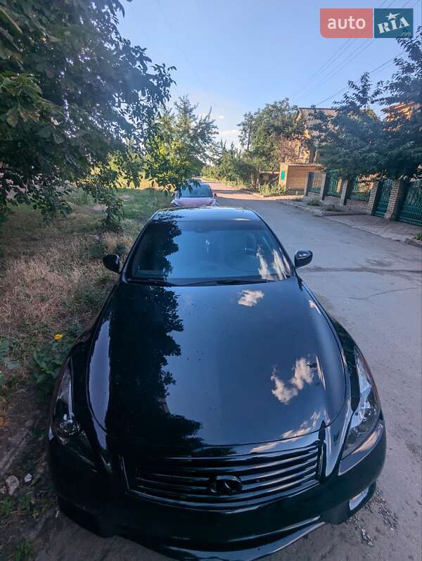 Купе Infiniti G37 2013 в Днепре