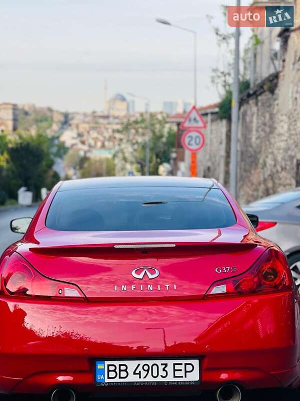 Купе Infiniti G37 2008 в Львове
