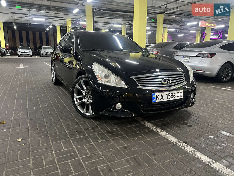 Седан Infiniti G37 2011 в Киеве