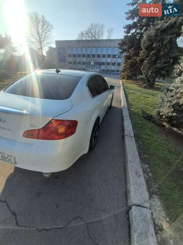Седан Infiniti G37 2013 в Миколаєві