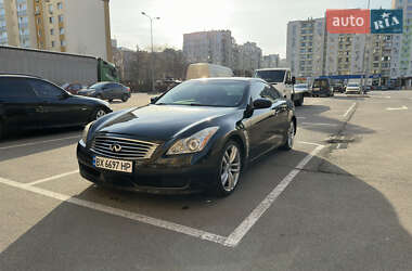 Купе Infiniti G37 2007 в Вишневом