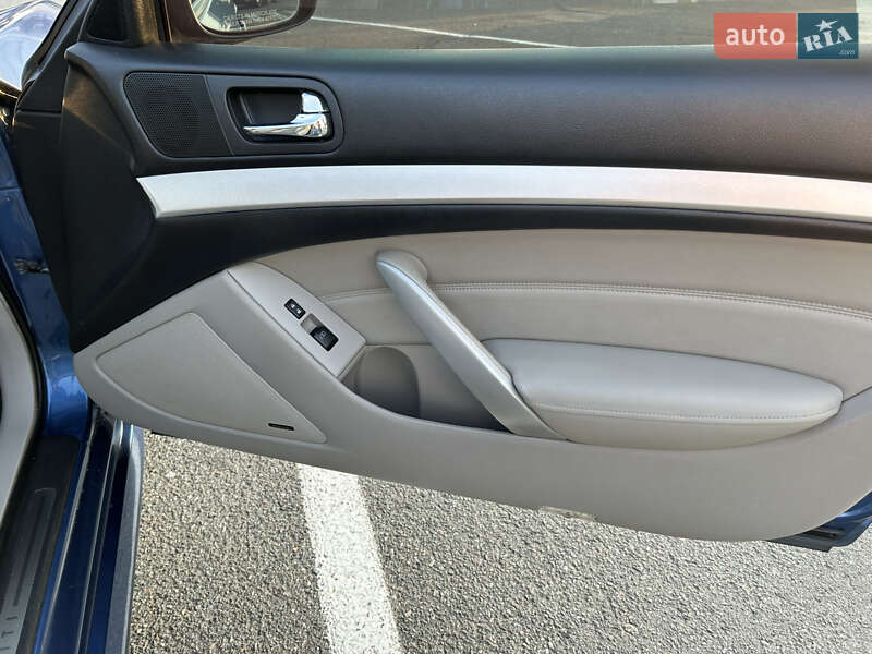 Купе Infiniti G37 2007 в Києві