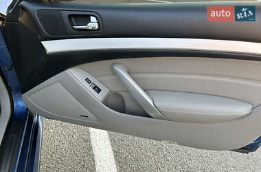 Купе Infiniti G37 2007 в 