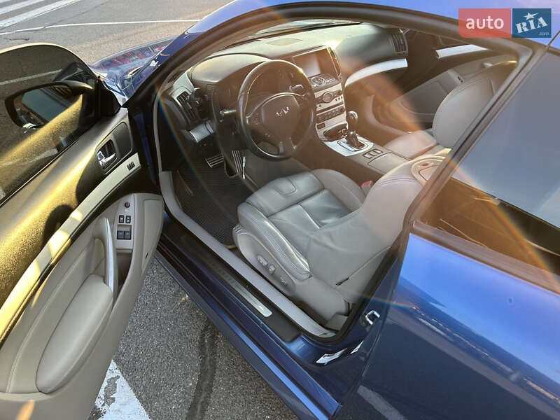 Купе Infiniti G37 2007 в Києві
