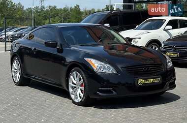 Седан Infiniti G37 2009 в Чернівцях