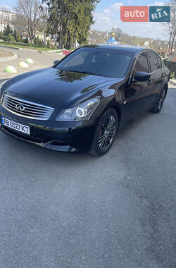 Седан Infiniti G37 2008 в Тростянце