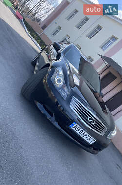 Седан Infiniti G37 2008 в Тростянце