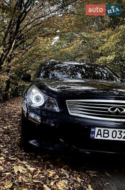 Седан Infiniti G37 2008 в Тростянце