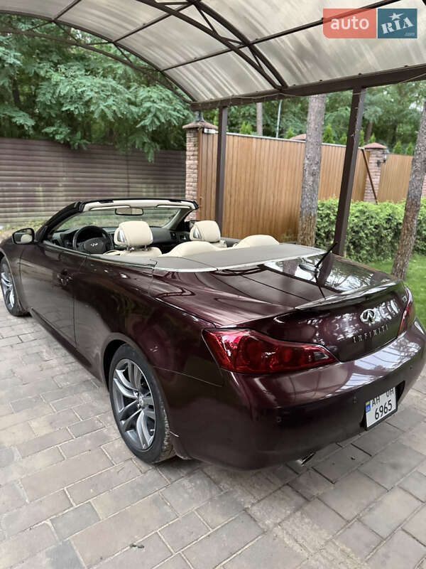 Кабриолет Infiniti G37 2010 в Киеве