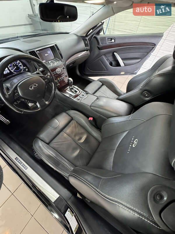 Купе Infiniti G37 2012 в Киеве
