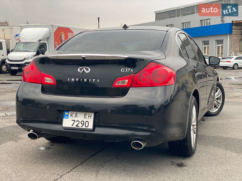 Седан Infiniti G37 2013 в Києві