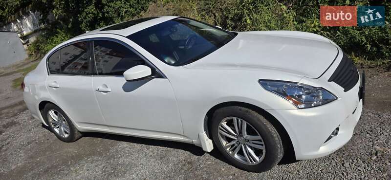 Седан Infiniti G37 2013 в Білій Церкві