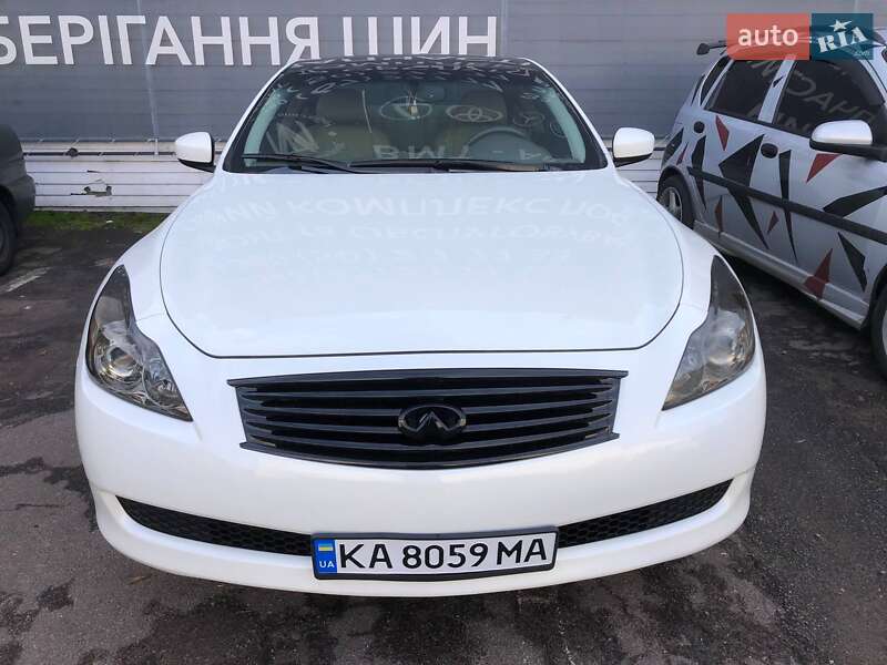 Купе Infiniti G37 2008 в Києві