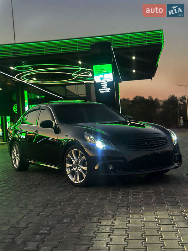 Седан Infiniti G37 2012 в Львове фото Седан Infiniti G37 2012 в Львове