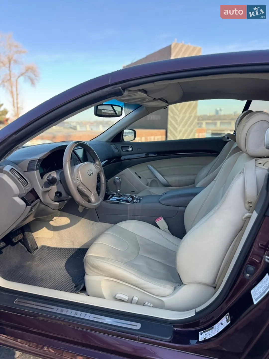 2010 Infiniti G - мініатюра 19