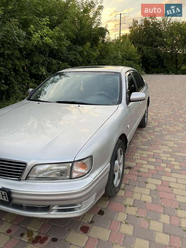 Седан Infiniti I30 1998 в Днепре