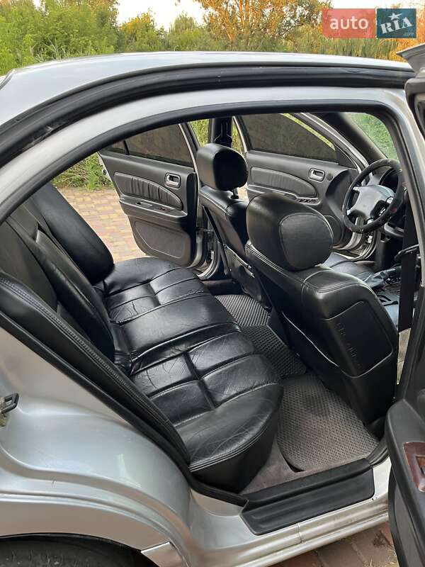 Седан Infiniti I30 1998 в Днепре