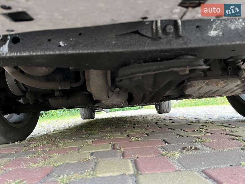 Седан Infiniti I30 1998 в Днепре