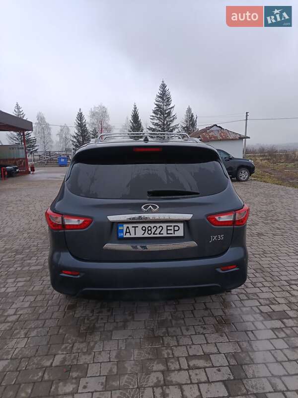 Позашляховик / Кросовер Infiniti JX35 2013 в Івано-Франківську