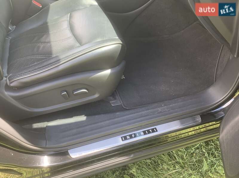 Позашляховик / Кросовер Infiniti JX35 2013 в Полтаві