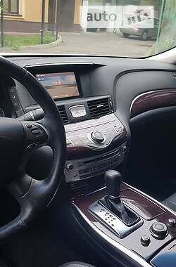 Седан Infiniti M25 2012 в Києві