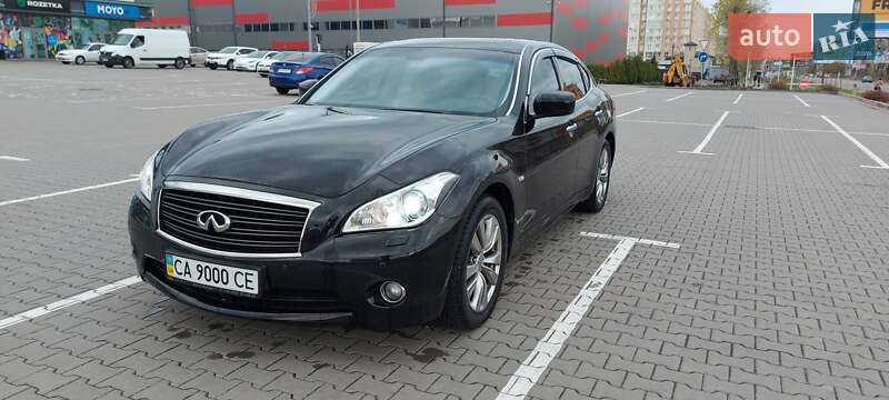 Седан Infiniti M25 2012 в Киеве