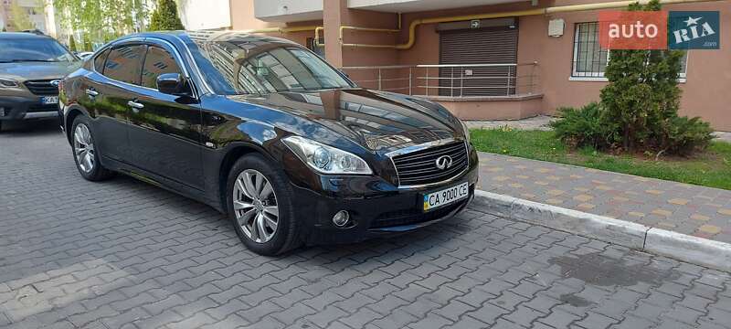 Седан Infiniti M25 2012 в Киеве