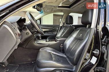 Седан Infiniti M25 2012 в 