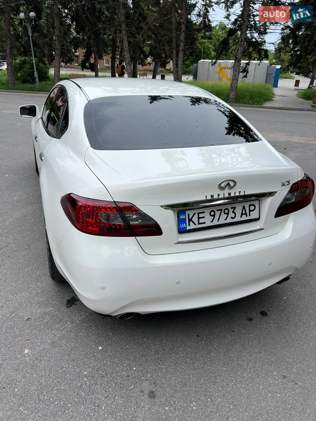2011 Infiniti M - мініатюра 4