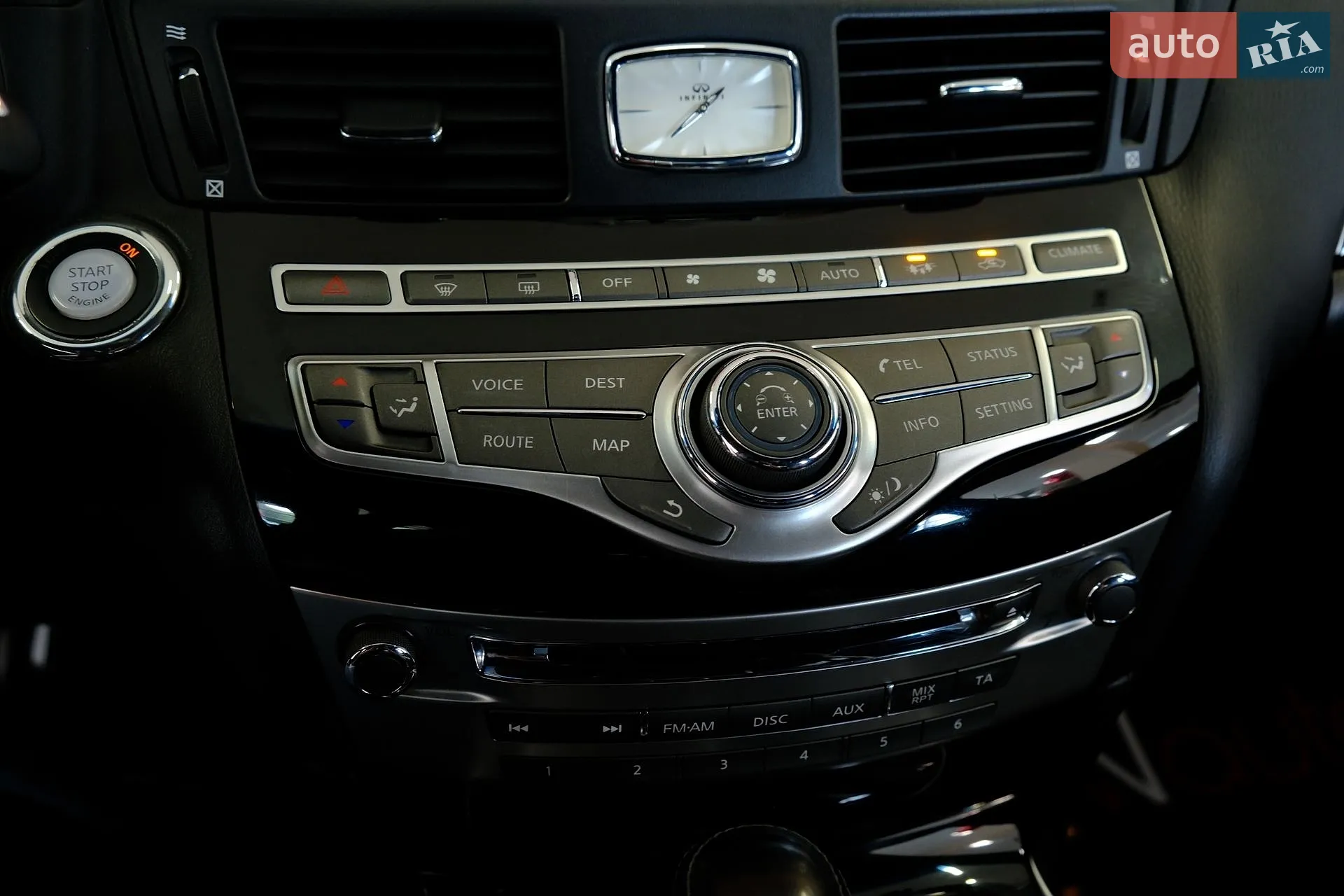 2013 Infiniti M - мініатюра 17