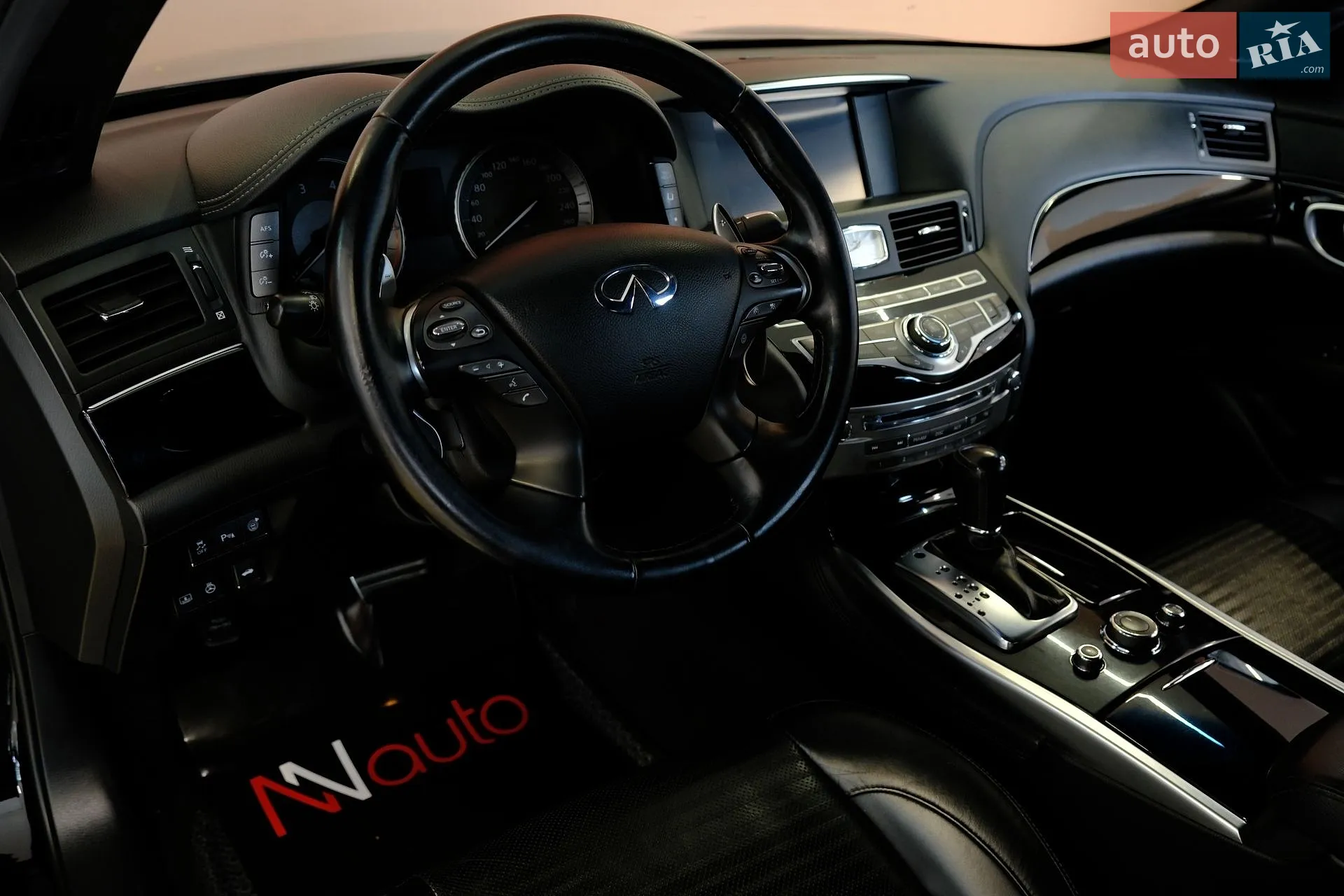 2013 Infiniti M - мініатюра 30