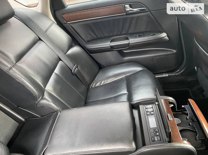 Седан Infiniti M35 2008 в Трускавці