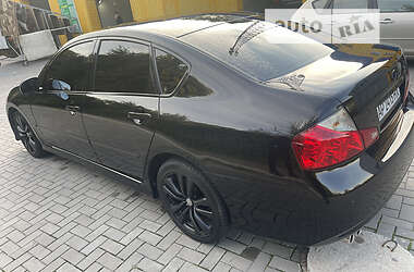 Седан Infiniti M35 2008 в Львові