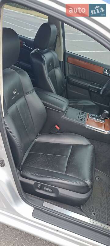 Седан Infiniti M35 2007 в Дніпрі