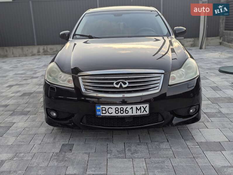 Седан Infiniti M35 2008 в Трускавці