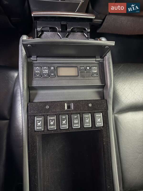 Седан Infiniti M35 2008 в Дніпрі