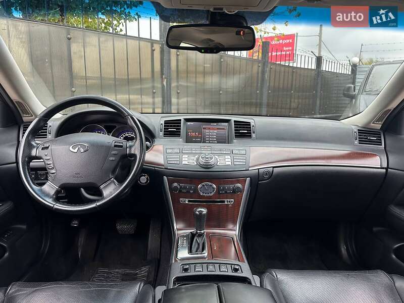 Седан Infiniti M35 2010 в Киеве