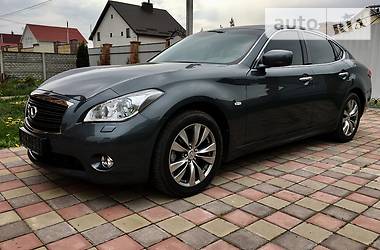 Седан Infiniti M37 2013 в 