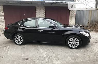 Седан Infiniti M37 2013 в 