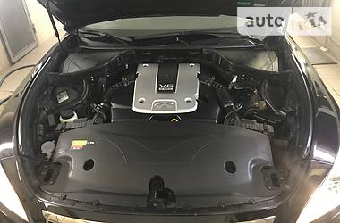 Седан Infiniti M37 2013 в 
